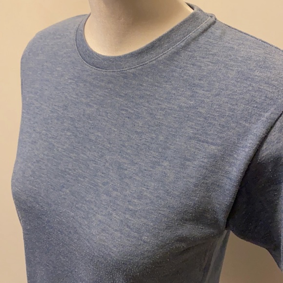 blue top - Picture 2 of 3